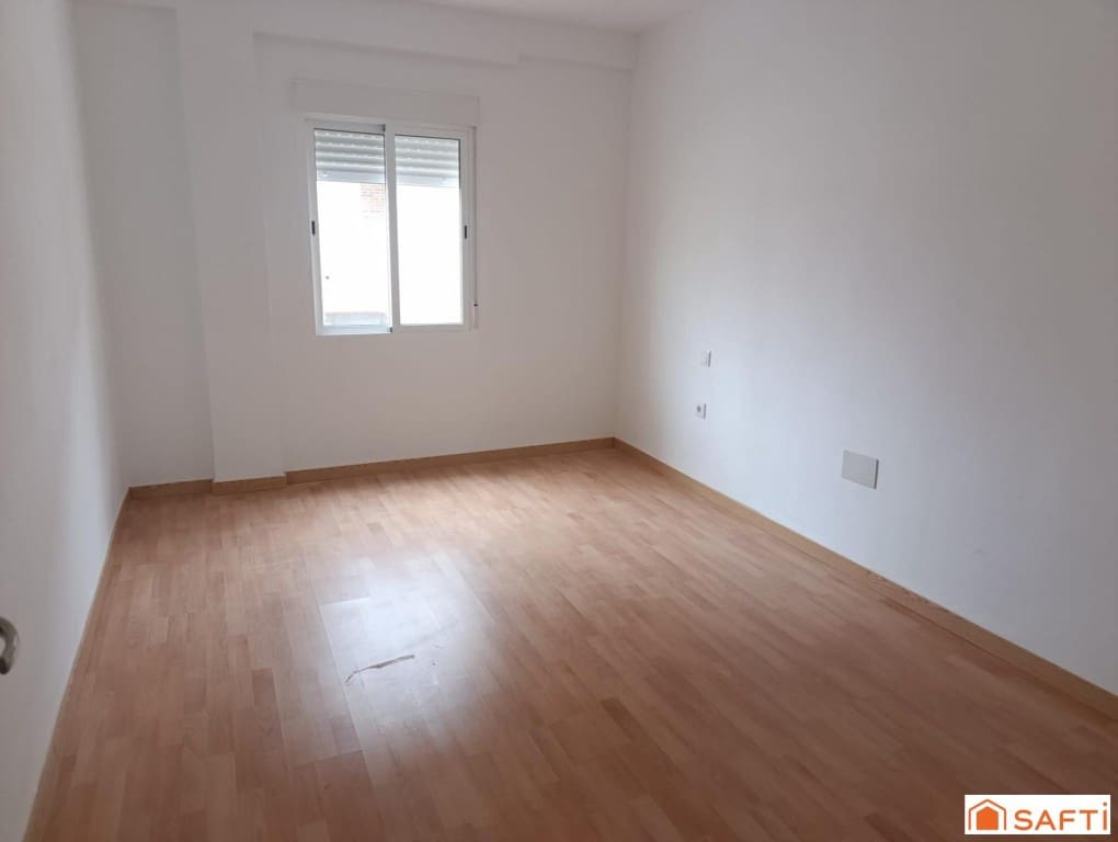 3 soveværelse Lejlighed til salg i Valdepenas - € 103.000 (Ref: 9651809)