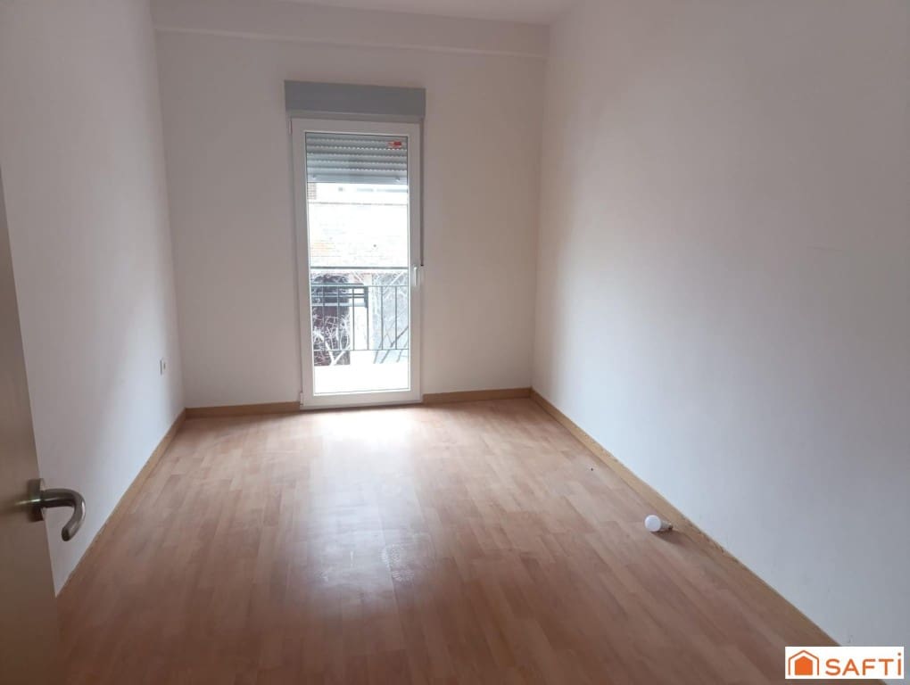 3 soveværelse Lejlighed til salg i Valdepenas - € 103.000 (Ref: 9651809)