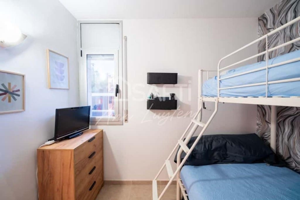 2 slaapkamer Appartement te koop in Roses met zwembad - € 235.000 (Ref: 9651810)