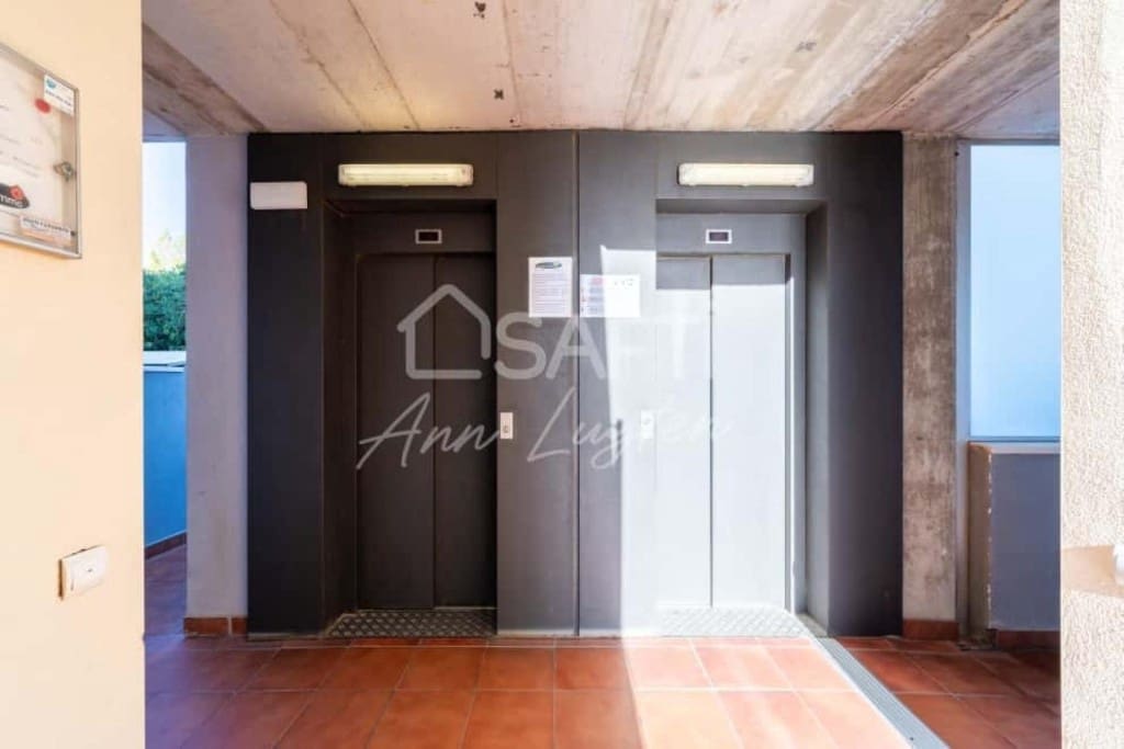 2 slaapkamer Appartement te koop in Roses met zwembad - € 235.000 (Ref: 9651810)