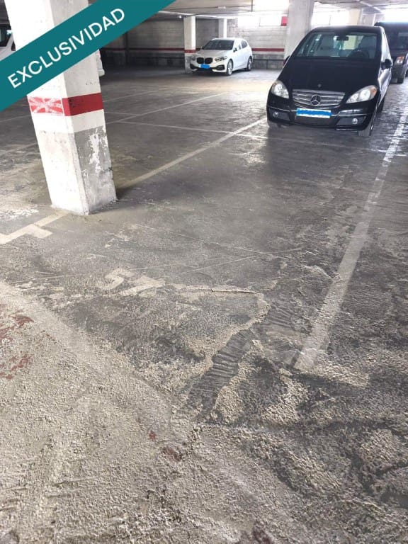 Garage te koop in Huesca stad - € 13.000 (Ref: 9651813)