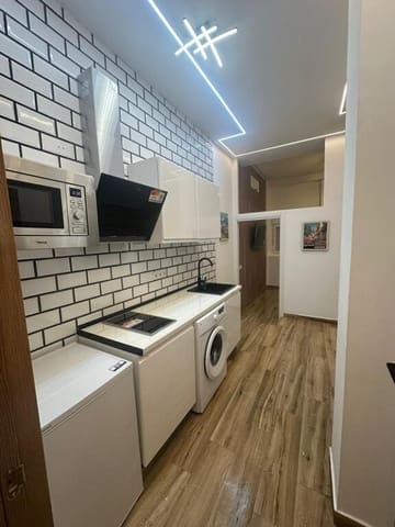 10 sovrum Lägenhet till salu i Valdeacederas, Madrid stad - 1 800 000 € (Ref: 9651814)