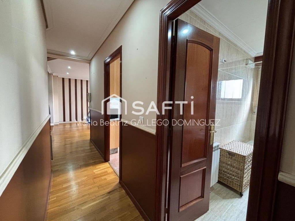 3 quarto Apartamento para venda em Vigo com garagem - 295 000 € (Ref: 9655891)