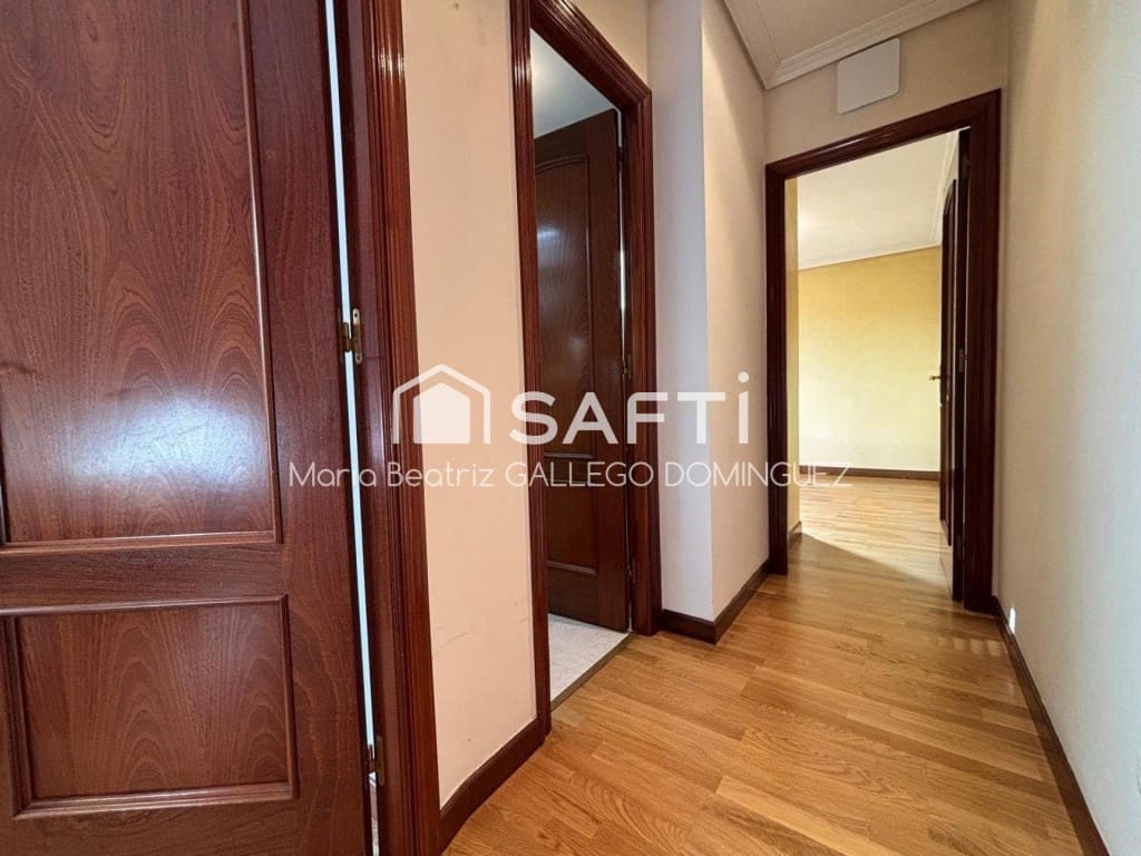 3 quarto Apartamento para venda em Vigo com garagem - 295 000 € (Ref: 9655891)
