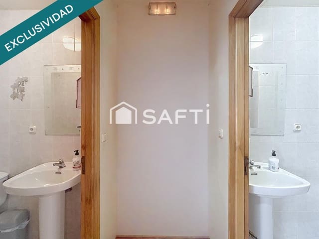 Kaupallinen myytävänä paikassa Santiago de Compostela - 195 000 € (Ref: 9655895)