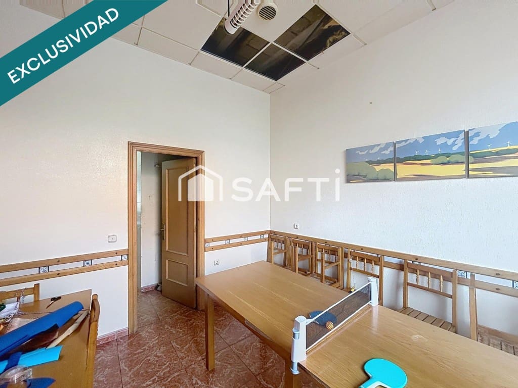 Kaupallinen myytävänä paikassa Santiago de Compostela - 195 000 € (Ref: 9655895)