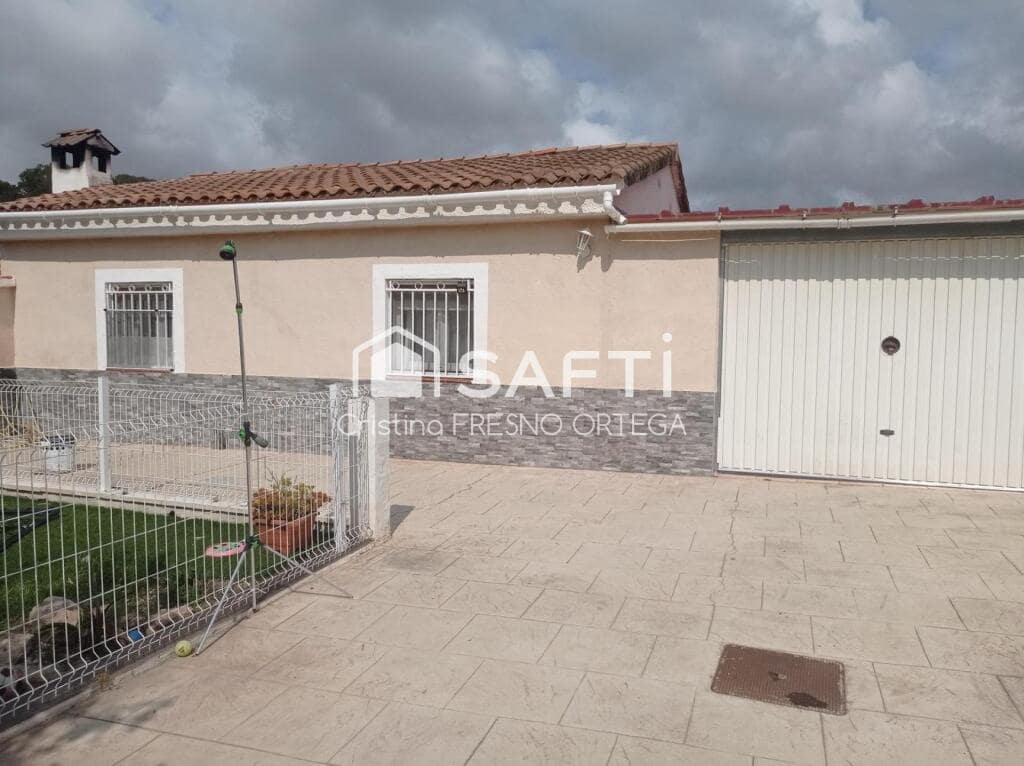 3 bedroom Villa for sale in Montroig-Mar with pool garage - € 249,000 (Ref: 9655899)