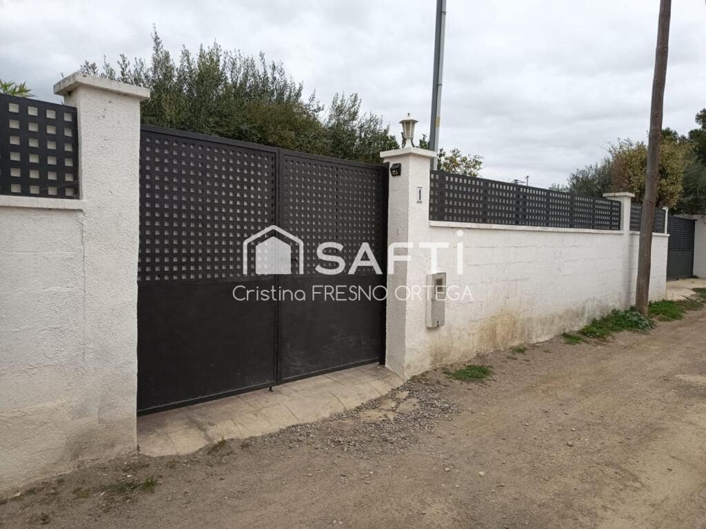 3 bedroom Villa for sale in Montroig-Mar with pool garage - € 249,000 (Ref: 9655899)