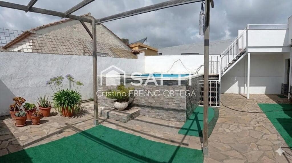 3 bedroom Villa for sale in Montroig-Mar with pool garage - € 249,000 (Ref: 9655899)