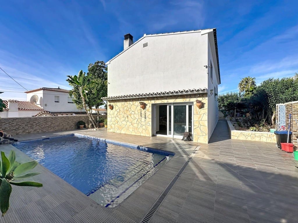 4 sovrum Villa till salu i Calpe / Calp med pool garage - 950 000 € (Ref: 9655901)
