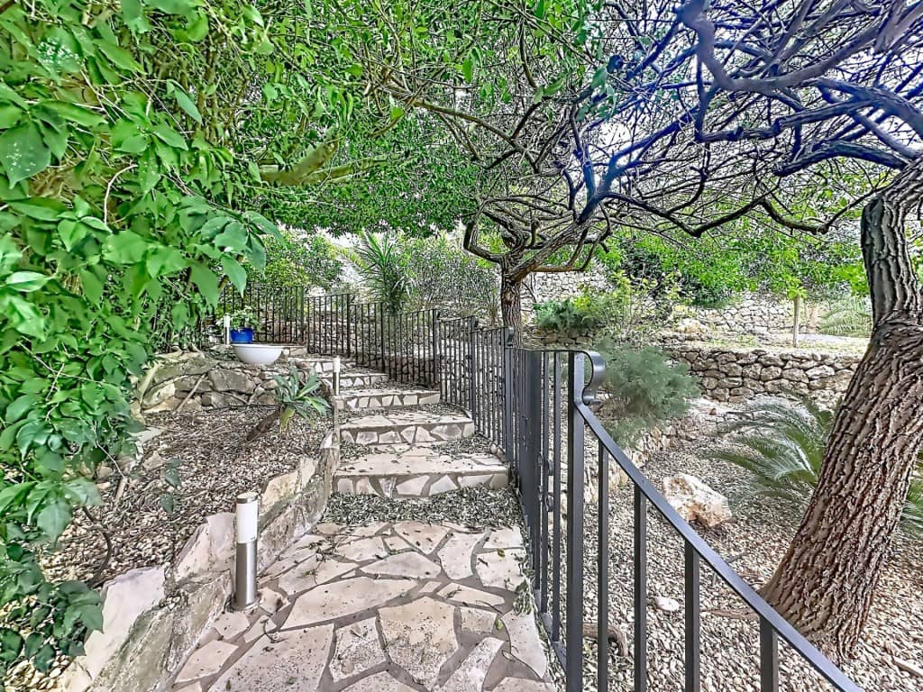 Chalet de 4 habitaciones en Monte Pego en venta con piscina garaje - 560.000 € (Ref: 9655902)