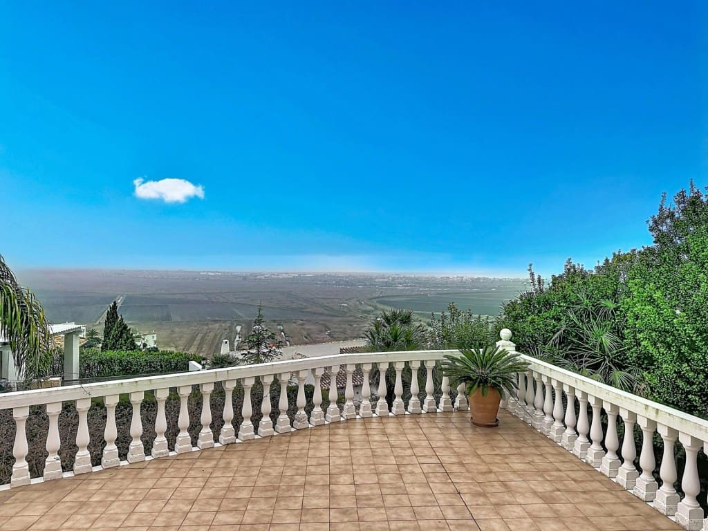 Chalet de 4 habitaciones en Monte Pego en venta con piscina garaje - 560.000 € (Ref: 9655902)