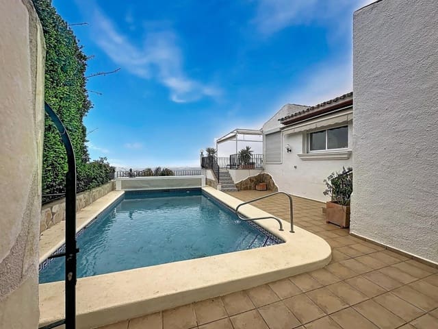 Chalet de 4 habitaciones en Monte Pego, Pego en venta con piscina garaje - 560.000 € (Ref: 9655902)