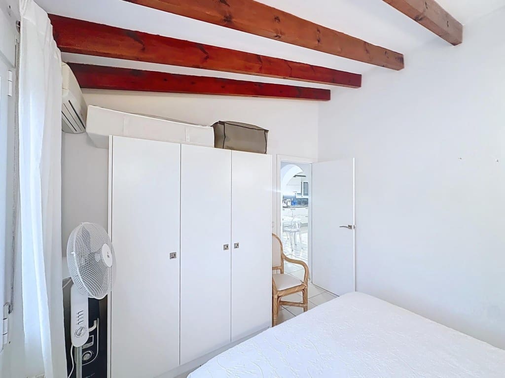 Chalet de 4 habitaciones en Monte Pego en venta con piscina garaje - 560.000 € (Ref: 9655902)