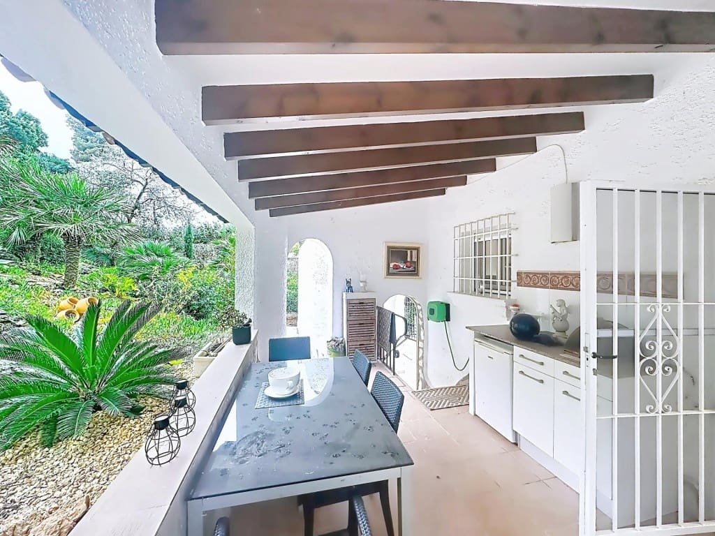 Chalet de 4 habitaciones en Monte Pego en venta con piscina garaje - 560.000 € (Ref: 9655902)