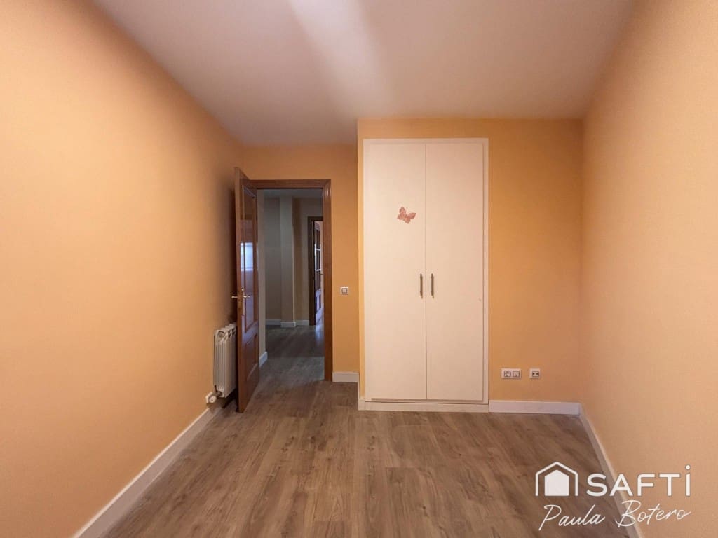 3 sovrum Lägenhet att hyra i Sant Pere de Ribes - 878 € (Ref: 9655903)