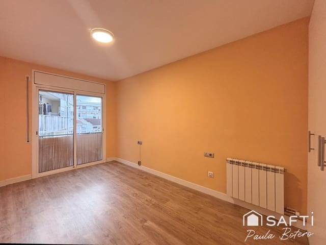 3 sovrum Lägenhet att hyra i Sant Pere de Ribes - 878 € (Ref: 9655903)