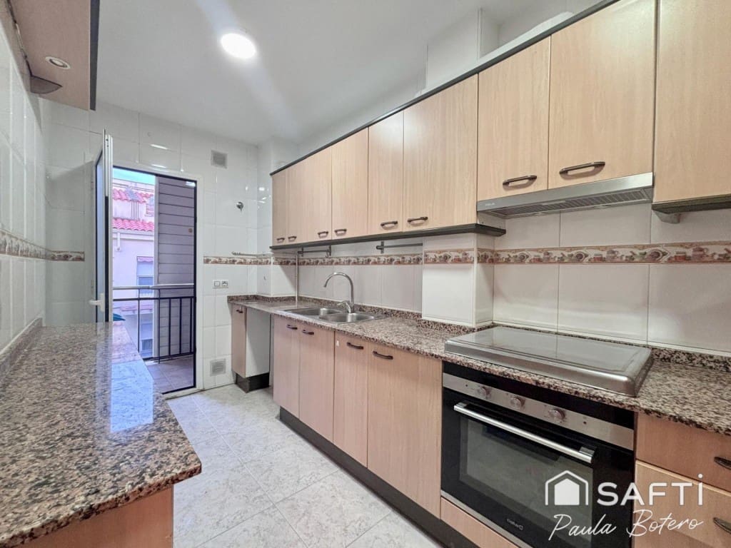 3 sovrum Lägenhet att hyra i Sant Pere de Ribes - 878 € (Ref: 9655903)
