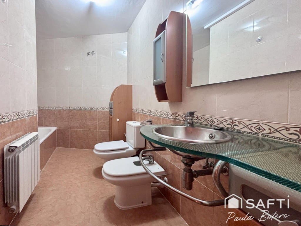 3 sovrum Lägenhet att hyra i Sant Pere de Ribes - 878 € (Ref: 9655903)