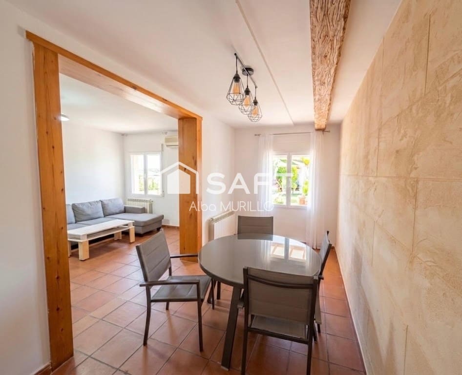 3 bedroom Villa for sale in Canyelles with pool garage - € 310,000 (Ref: 9655904)