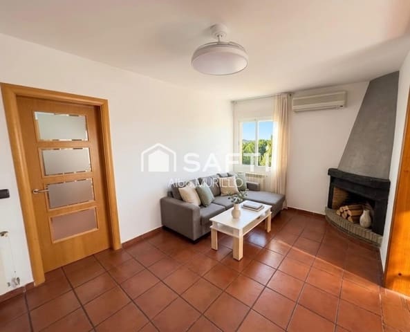 Chalet de 3 habitaciones en Canyelles en venta con piscina garaje - 310.000 € (Ref: 9655904)