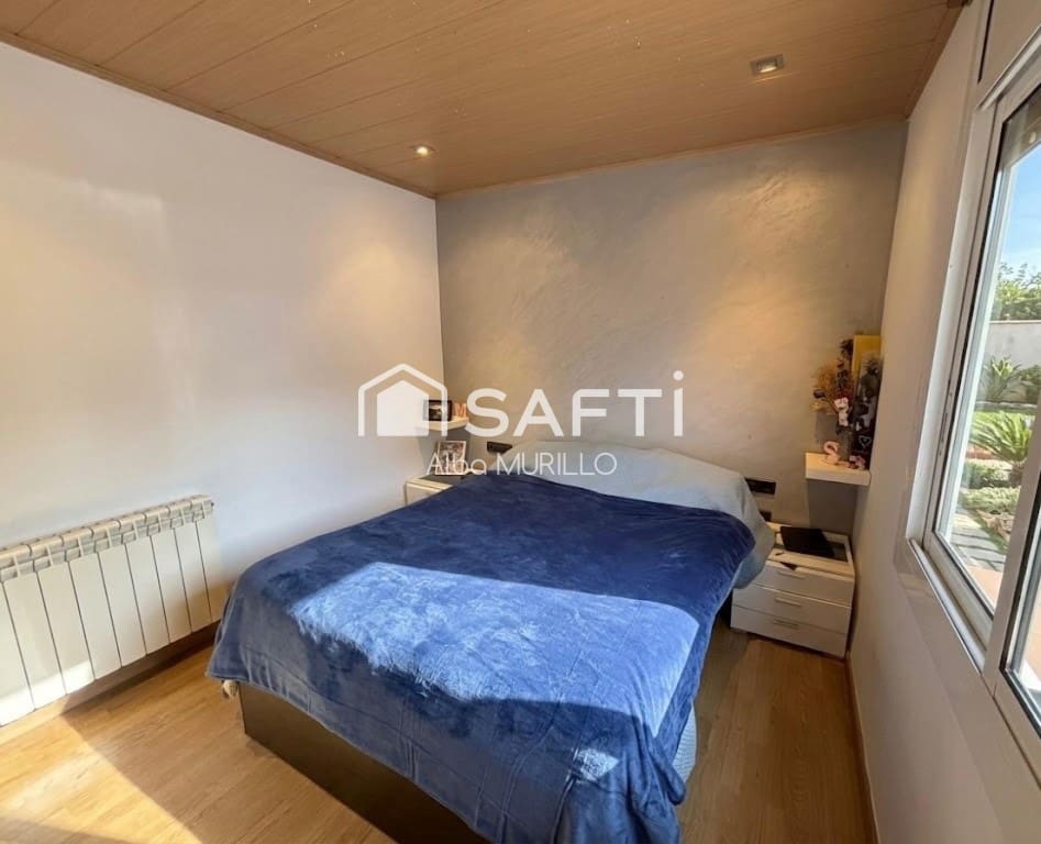 3 bedroom Villa for sale in Canyelles with pool garage - € 310,000 (Ref: 9655904)