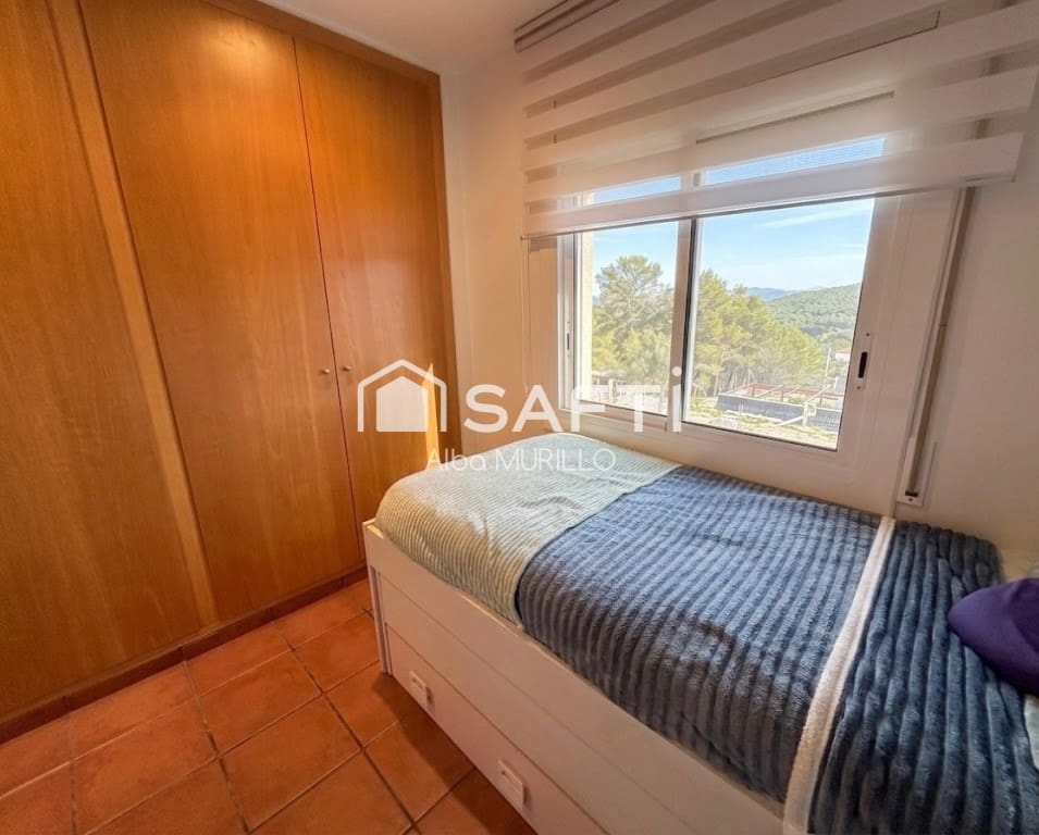 3 bedroom Villa for sale in Canyelles with pool garage - € 310,000 (Ref: 9655904)