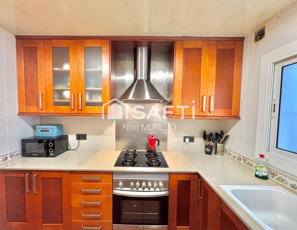 3 bedroom Villa for sale in Canyelles with pool garage - € 310,000 (Ref: 9655904)