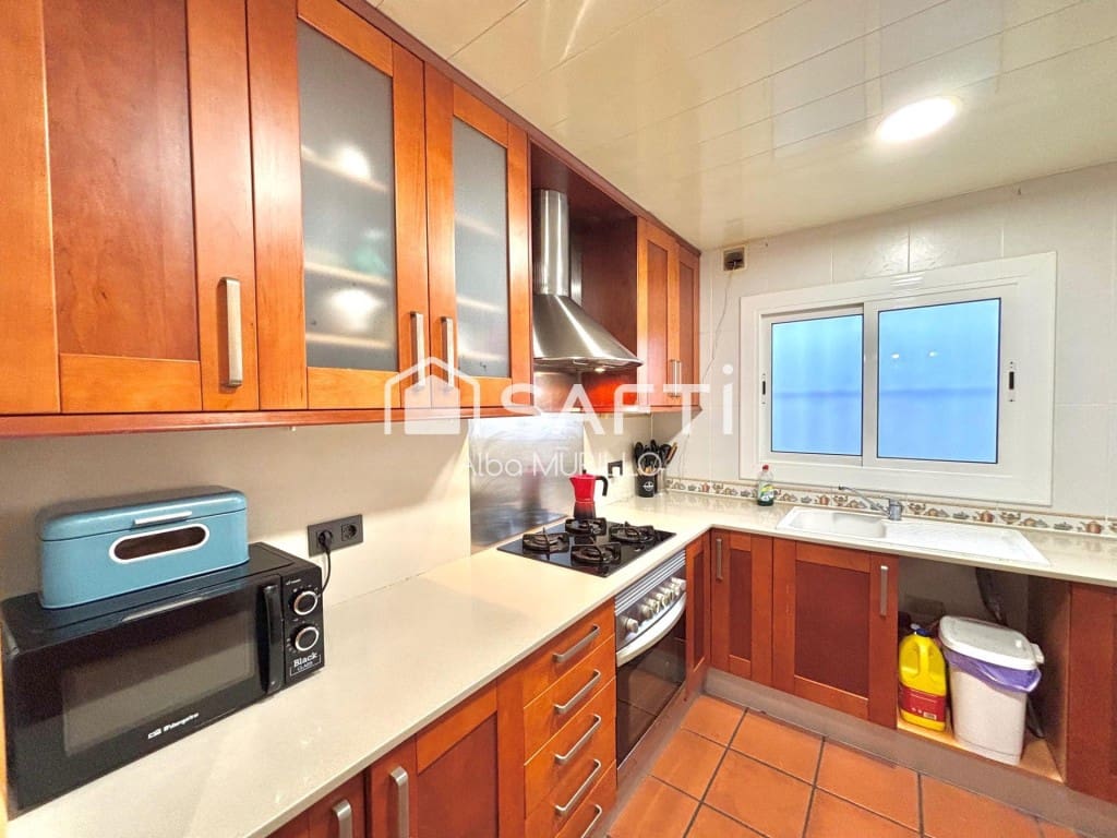 3 bedroom Villa for sale in Canyelles with pool garage - € 310,000 (Ref: 9655904)