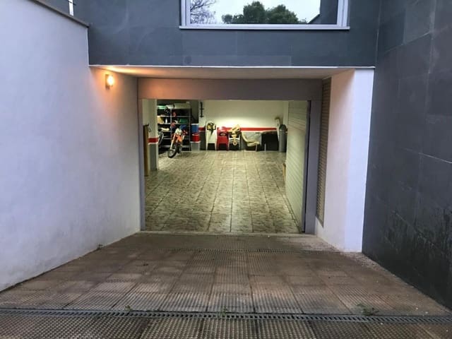 4 sovrum Villa till salu i Almansa med garage - 430 000 € (Ref: 9655905)