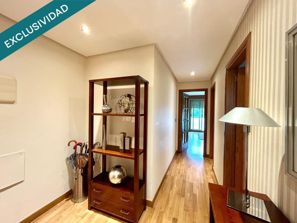 4 slaapkamer Appartement te koop in Santiago de Compostela - € 477.000 (Ref: 9659263)