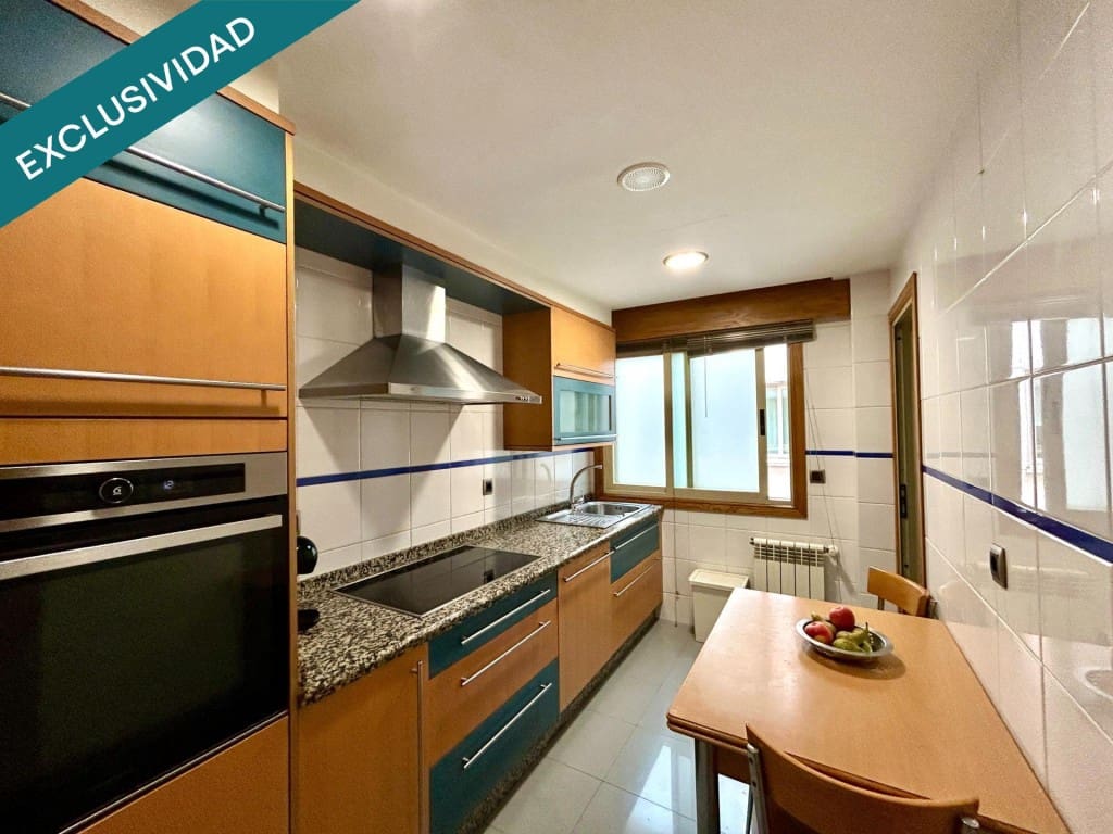 4 slaapkamer Appartement te koop in Santiago de Compostela - € 477.000 (Ref: 9659263)