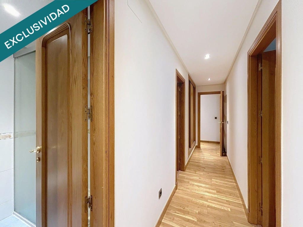 4 slaapkamer Appartement te koop in Santiago de Compostela - € 477.000 (Ref: 9659263)