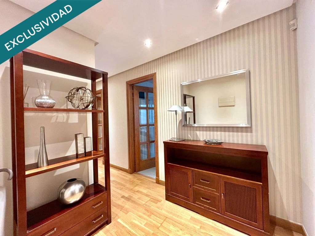 4 slaapkamer Appartement te koop in Santiago de Compostela - € 477.000 (Ref: 9659263)