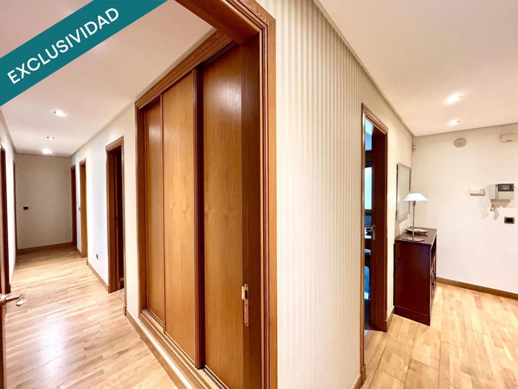 4 slaapkamer Appartement te koop in Santiago de Compostela - € 477.000 (Ref: 9659263)