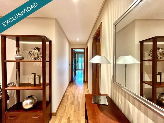 4 slaapkamer Appartement te koop in Santiago de Compostela - € 477.000 (Ref: 9659263)