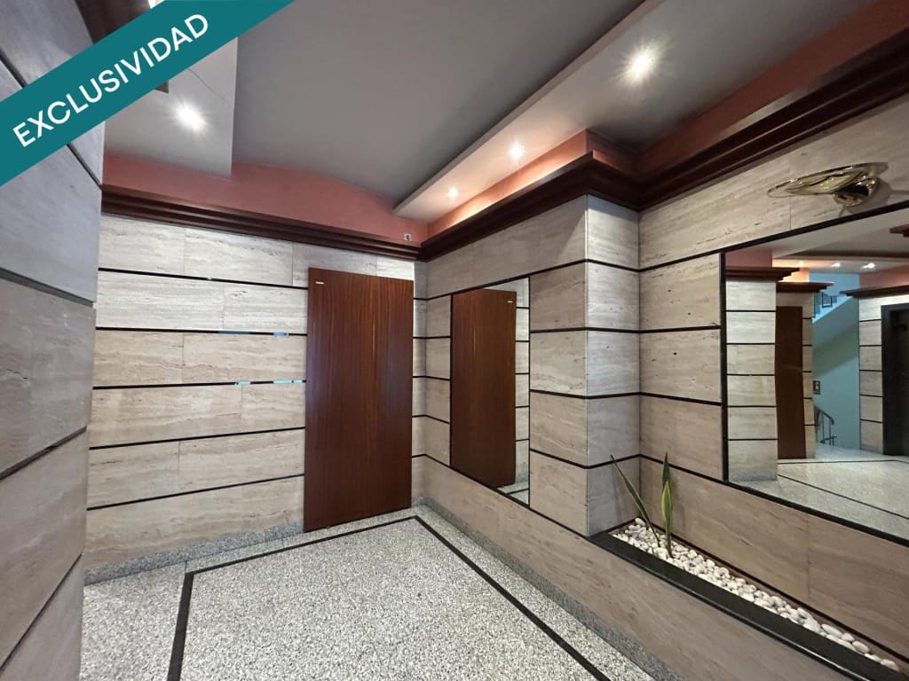 4 slaapkamer Appartement te koop in Santiago de Compostela - € 477.000 (Ref: 9659263)