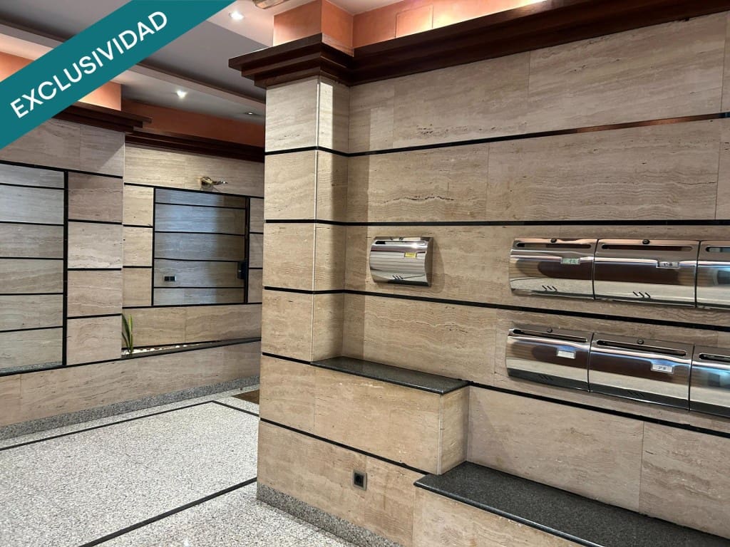 4 slaapkamer Appartement te koop in Santiago de Compostela - € 477.000 (Ref: 9659263)