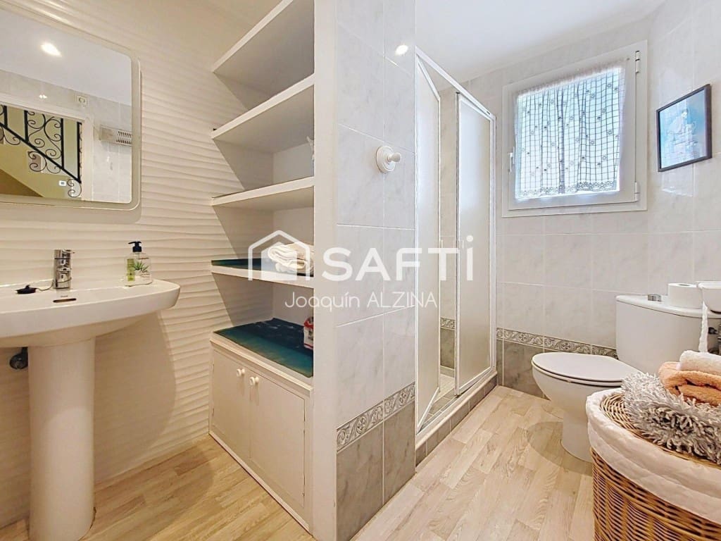 Chalet de 7 habitaciones en Es Castell en venta con piscina - 980.000 € (Ref: 9666310)