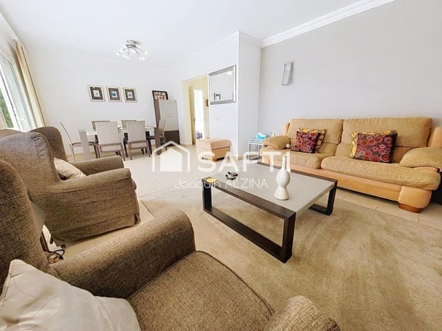 Chalet de 7 habitaciones en Es Castell en venta con piscina - 980.000 € (Ref: 9666310)