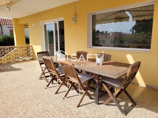 Chalet de 7 habitaciones en Es Castell en venta con piscina - 980.000 € (Ref: 9666310)