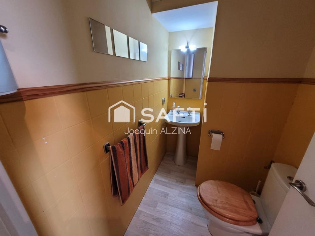 Chalet de 7 habitaciones en Es Castell en venta con piscina - 980.000 € (Ref: 9666310)