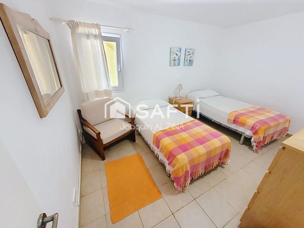 Chalet de 7 habitaciones en Es Castell en venta con piscina - 980.000 € (Ref: 9666310)