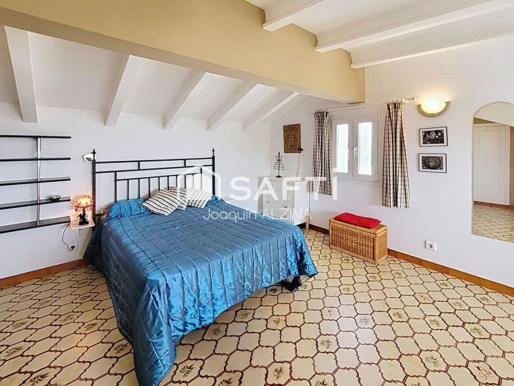 Chalet de 7 habitaciones en Es Castell en venta con piscina - 980.000 € (Ref: 9666310)