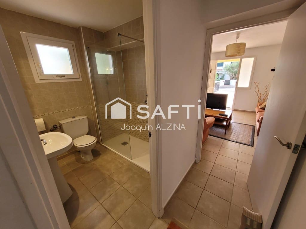 Chalet de 7 habitaciones en Es Castell en venta con piscina - 980.000 € (Ref: 9666310)