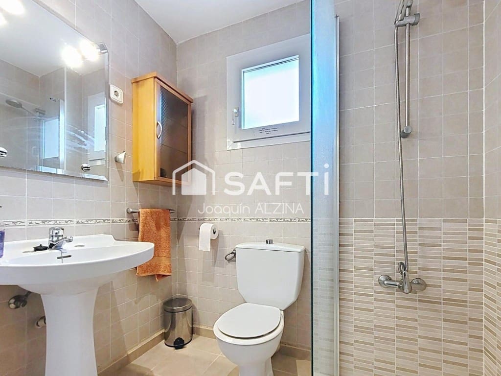 Chalet de 7 habitaciones en Es Castell en venta con piscina - 980.000 € (Ref: 9666310)