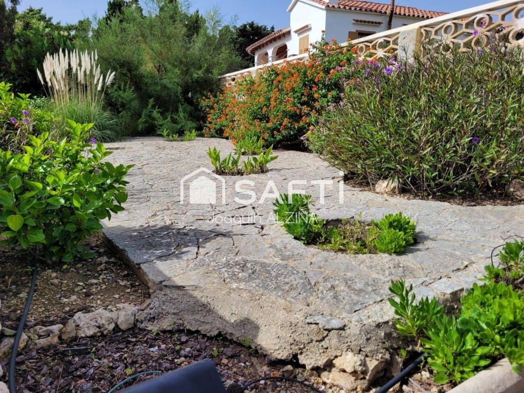 Chalet de 7 habitaciones en Es Castell en venta con piscina - 980.000 € (Ref: 9666310)