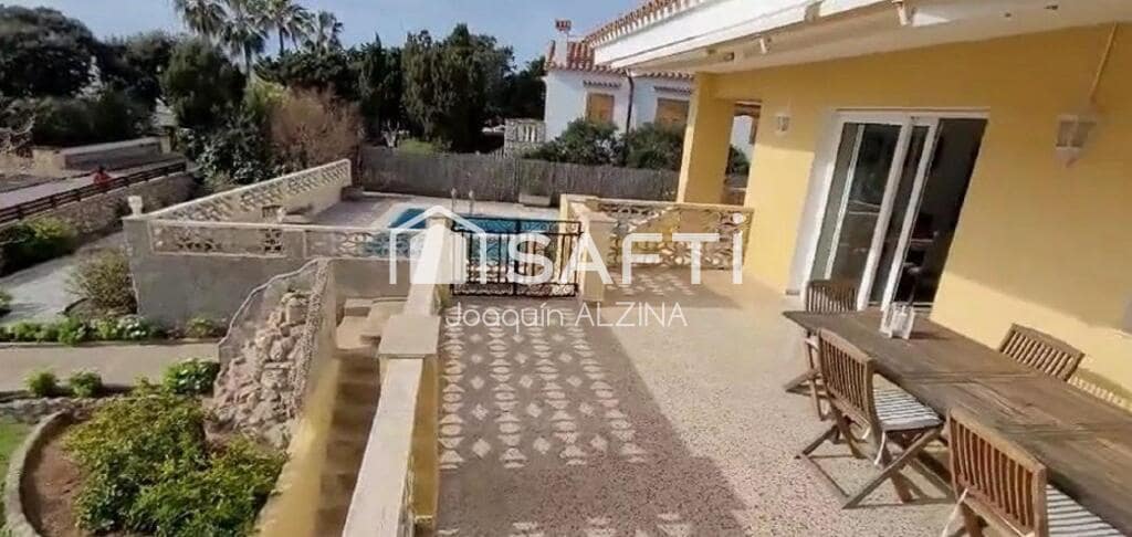 7 sypialnia Willa na sprzedaż w Es Castell z basenem - 890 000 € (Ref: 9666310)