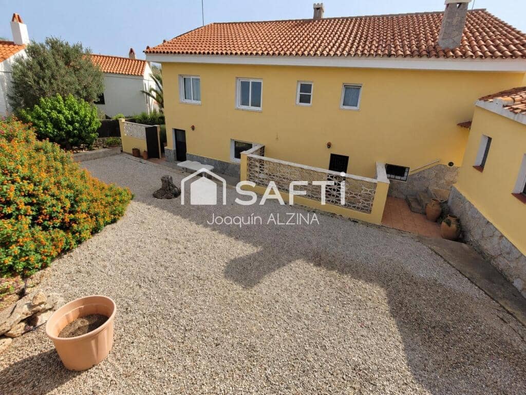 7 sovrum Villa till salu i Es Castell med pool - 890 000 € (Ref: 9666310)