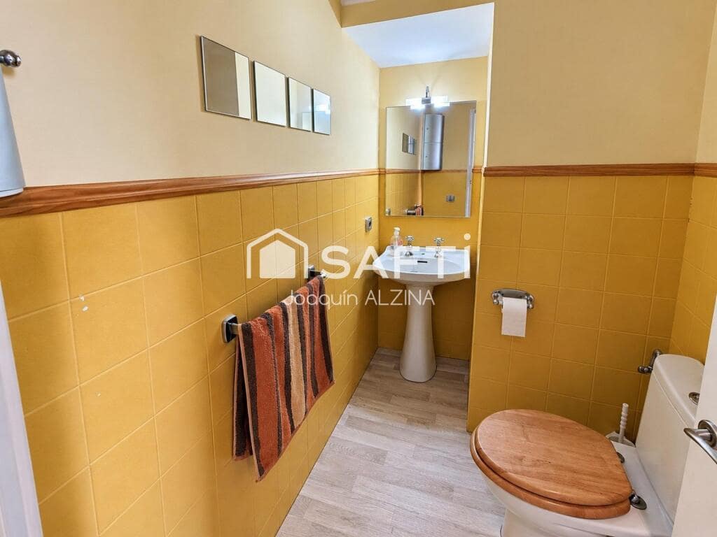 Chalet de 7 habitaciones en Es Castell en venta con piscina - 890.000 € (Ref: 9666310)